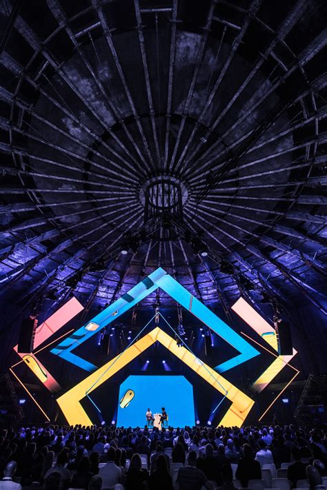 Stage Design And Video Content B2b Event Gashouder On Behance Tv Set