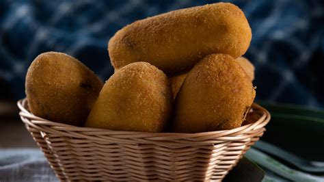 Receita De Bolinho De Mandioca Assado Petisco Saboroso