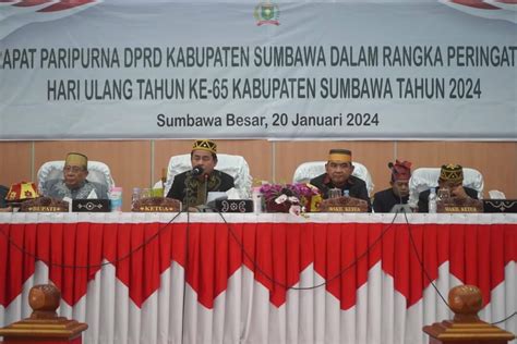 Paripurna Hut Kabupaten Sumbawa Dprd Berikan Penghargaan Kepada