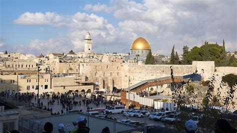 Nach Zusammenstössen Brand Auf Tempelberg In Jerusalem Ausgebrochen