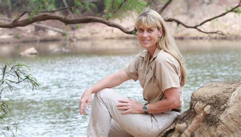 Terri Irwin's Petition to Save the Crocodiles - CelebrityKind