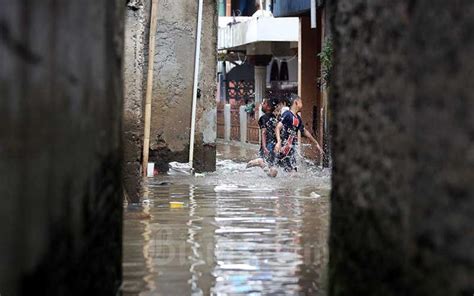 Sungai Citarum Meluap Bandung Selatan Terendam Banjir