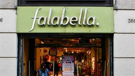 Complejo Momento De Falabella Deudas Desatan Crisis En Retailer