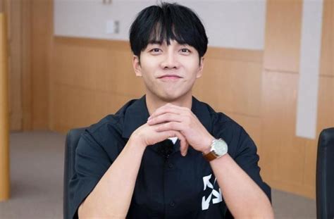 Lee Seung Gi Layangkan Gugatan Pada Ceo Dan Direktur Ho