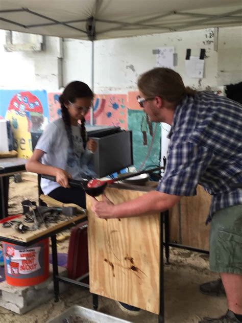 Hot Glass Academy - Glass Blowing & Glass Blowers