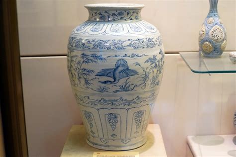 tao hinh binh gom hoa lam ve thien nga bang tay kheo leo