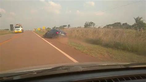 Acidente Na Vp Motorista Embriagado Causa Colis O E Deixa