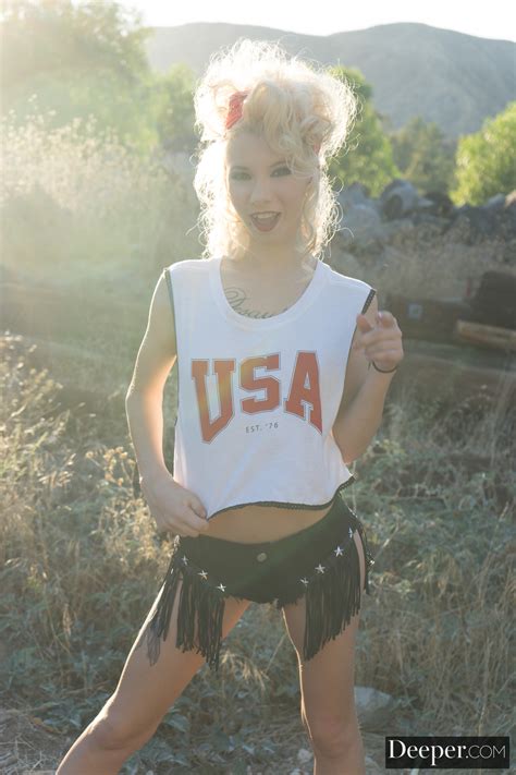 Kenzie Reeves Trashy Love Story Porn Pic