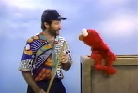 Resurfaced Bloopers Clip Shows Robin Williams on the Set of ‘Sesame Street’ With Elmo – Inner ...