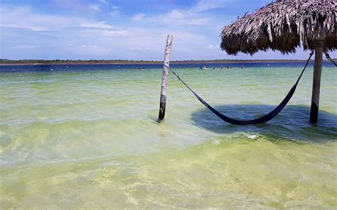 Melhores praias de Jericoacoara no Ceará No mar e nas lagoas