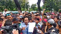 Mogok Narik Sopir Angkot Tanah Abang Demo Di Balai Kota DKI