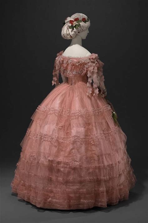 Fashions From History | Ball dresses, Ball gowns, Vintage dresses