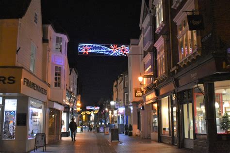 Safe shopping in Salisbury as Government announces new Covid rules
