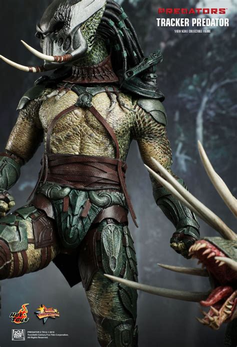 Predators Tracker Predator With Hound 14 Figure Hot Toys MMS 147