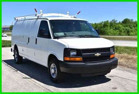 Chevrolet Express 3500 2014 Van Box Trucks