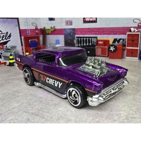 Miniatura Hot Wheels 57 Chevy 1998 Mainline Chevrolet Bel Air Motor Veículo Carrinho Diecast