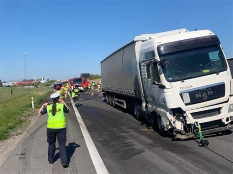 Korek na S8 na odcinku Warszawa Białystok Po wypadku tira utrudnienia