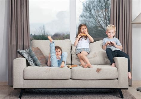 Stain resistant materials make your custom table cloth last longer 10