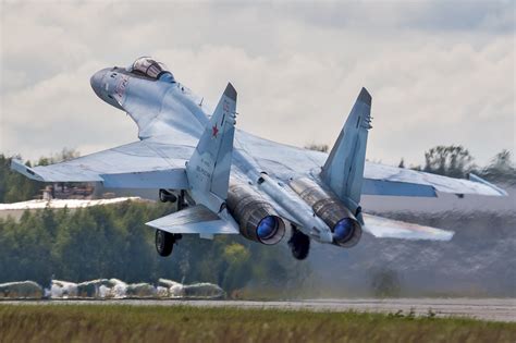 Rus Hava Kuvvetlerine Su 57 ve Su 35S savaş uçağı teslimatı SavunmaTR