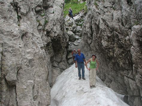 Nella Buca Della Neve Alpi Apuane All Interno Della Buca Flickr