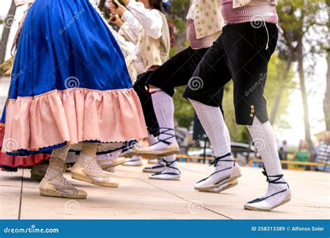 Folkloric Dance. Traditional Spanish Dances with Historical Costumes ...