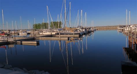 Manitowoc Marina slip, dock, mooring reservations - Dockwa