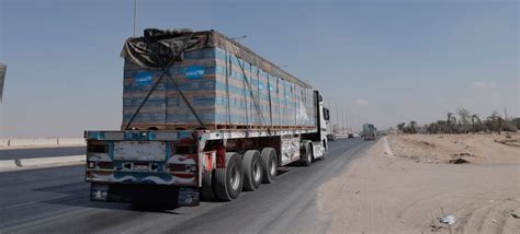 ¿qué Hay Dentro Del Convoy De Ayuda Humanitaria En El Paso Fronterizo