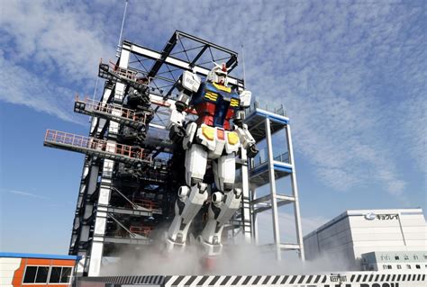 Facility with "life-size" moving Gundam statue opens in Yokohama near Tokyo | Hiswai