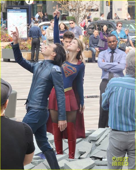 Melissa Benoist Makes Quick Change While Filming For Supergirl Photo