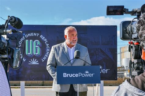 Ontario Energy Minister congratulates Bruce Power employees, company