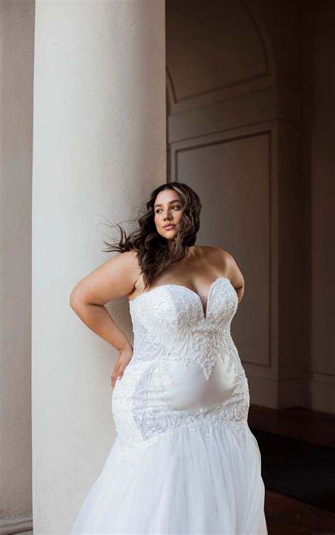 Sexy Plus Size Fit And Flare Wedding Dress With Plunging Neckline Essense Of Australia Wedding