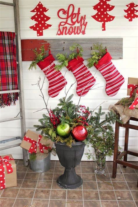 Best Christmas Porch Decoration Ideas For