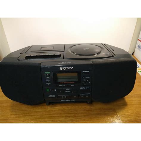 Sony CFD S33 Am Fm Radio CD Cassette Stereo Player Mega Bass Portable