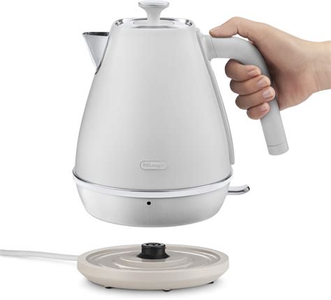 Электрочайник DeLonghi KBIN 2001 W – фото, отзывы, характеристики в ...