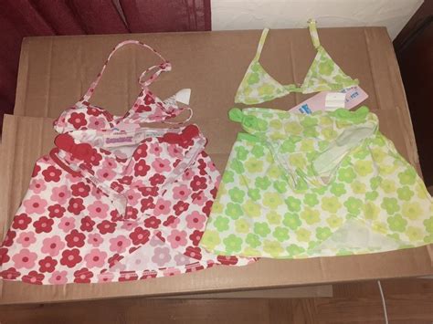 Se produkter som liknar 2 st Bikini 3 delar Röd G på Tradera 643503324