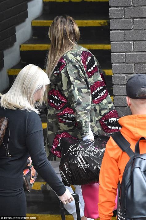 Katie Price lets her children pee and POO in garden | Daily Mail Online