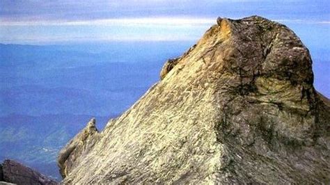Mount Kinabalu Naked Photo Accused Jailed BBC News