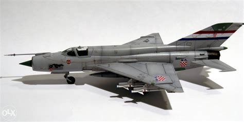 Maketa Aviona Mig 21 29 SFRJ SRJ Srbija HRZ Sastavljena