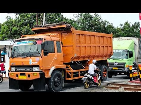 Awas GandenganMobil Truk Truk Pasir Truk Tronton Truk Molen Truk BBM