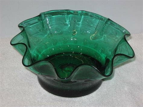 Blenko Glass Emerald Green Ruffled Bowl Controlled Entrained