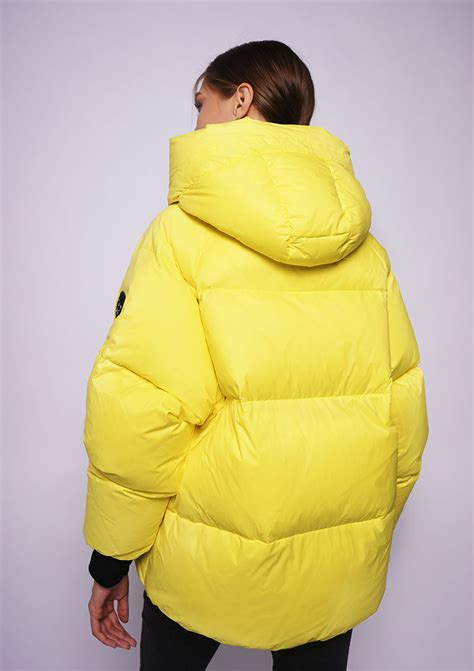 Пуховик oversize укороченный с объемным капюшоном (Желтый) | Челябинск