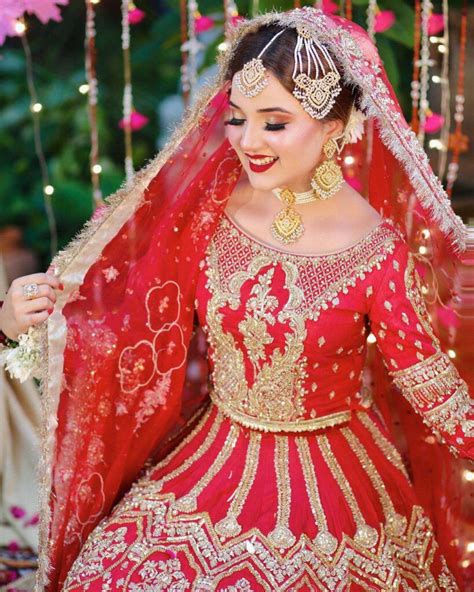 Rabeeca Khans Bridal Photoshoot Breaking Records ThePenPK