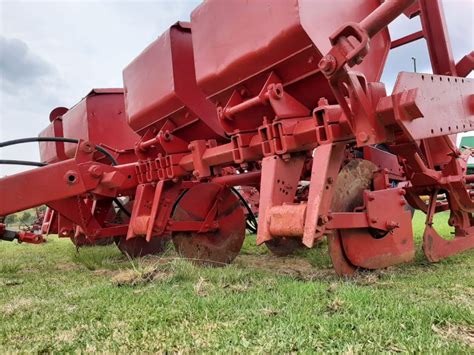 Massey Ferguson Row Maize Planter Dirtworx