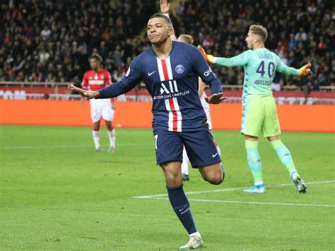 Mbappe on target for five-goal PSG - Pakistan Observer