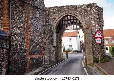 3,483 Castle Gatehouse Images, Stock Photos & Vectors | Shutterstock