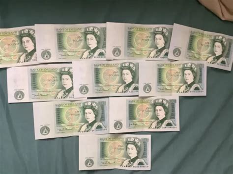 Queen Elizabeth Ii Bank Of England One Pound Note