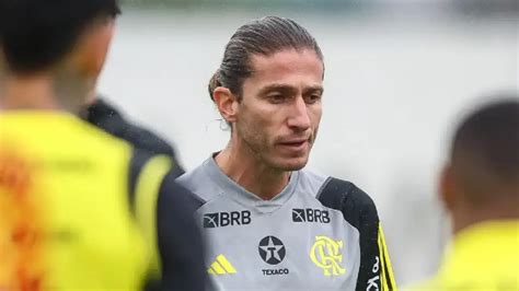 Filipe Luís terá que lidar desfalques no Flamengo para sequência