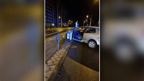 Jugendlicher Baut Unfall Und Fl Chtet Radio Zwickau