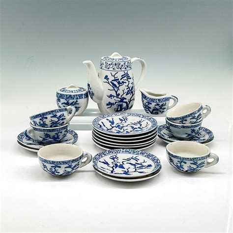 17pc Vintage Collectible Porcelain Child's Tea Set Auction