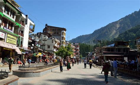 mall road  heartbeat  manali discover kullu manali